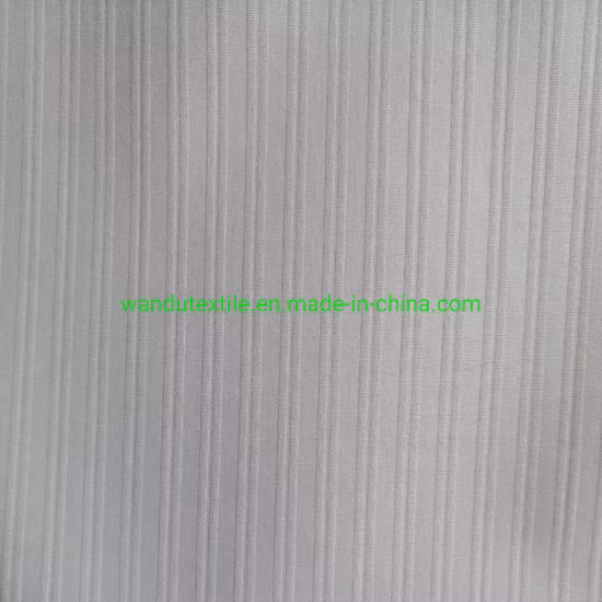 Hochwertiger, einfarbiger, weißer Hotelbettlakenstoff aus 100 % Polyester, gebleicht, 130 g/m²